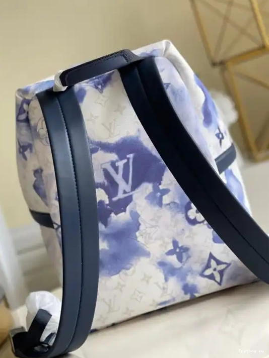 Frstbag ru VUITTON BACKPACK DISCOVERY LOUIS 0324